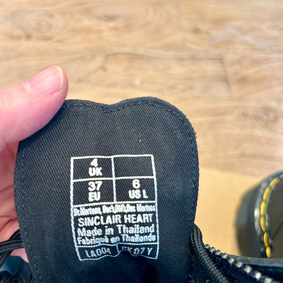 Dr Martens Platform Sinclair Hearts. Size 6. BNIB. - Picture 9 of 12